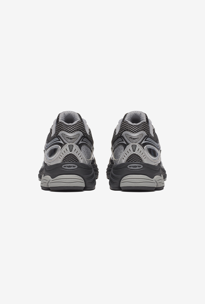 Saucony ProGrid Omni 9 OG Trainers